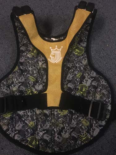 Brine eraser 2 goalie chest protector size:Large