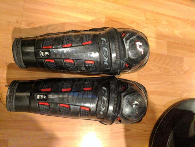 CCM Crazy Strong Midnight Shin Guards Size 15"
