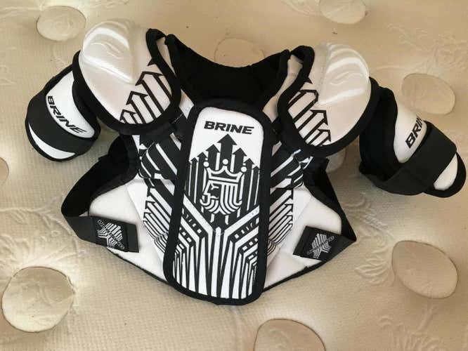 Brand New Brine Uprising Shoulder Pads!!