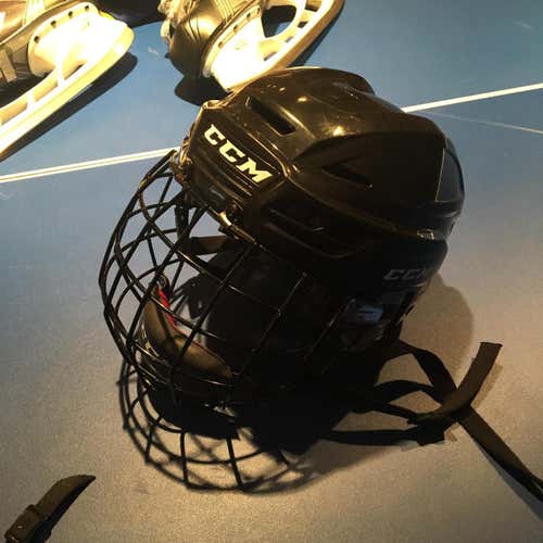 CCM Resistance 300 Helmet Combo Small