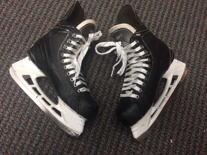 Size 9E Pro Stock Bauer Nexus 7000 Custom Skates for Detroit Red Wings' Brad Richards
