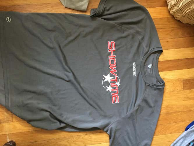 Maverik Showtime shooter shirt