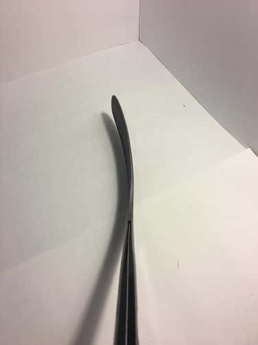 Brand New Right Handed Blue 2017 Bauer 1x - P88 Curve - 82 Flex - Grip - Senior Height