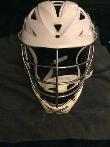 Cascade white R with chrome cage