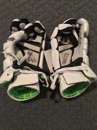 BN M3 White Gloves 13"