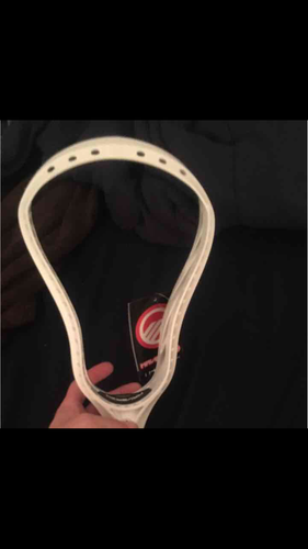 NWT maverik tank lax head
