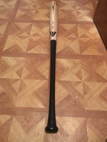 33/30 EASTON PRO 110 ASH