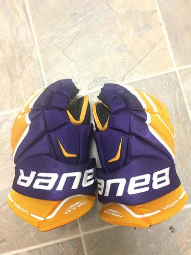Bauer vapor x100 custom la kings colorway