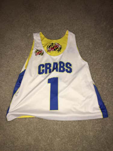 Crabs reversable game pinnie
