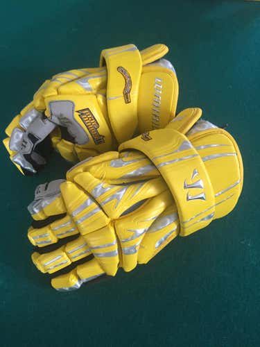 Warrior macDaddy 2's 13 inch yellow gloves