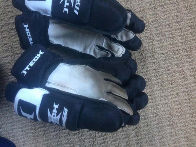 Itech Flyweight gloves.