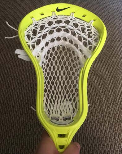 LN Volt Nike Lakota U