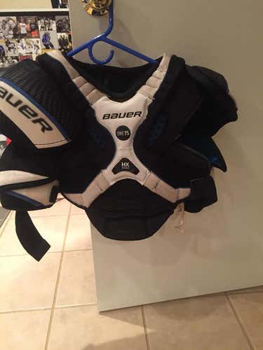 Bauer Supreme One75 Shoulder Pads Adult Small