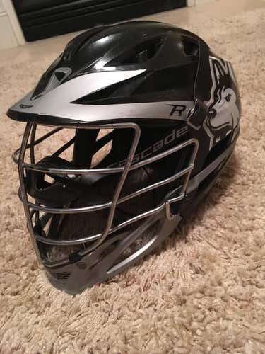 Cascade R with Husky decals that CAN be romoved