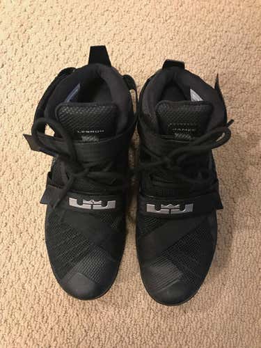 LeBron Solider 9