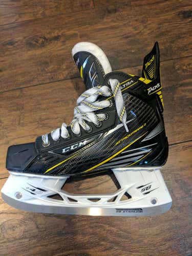 CCM ULTRA TACKS