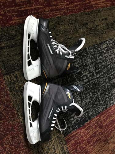 Bauer Supreme 140 Senior Hockey Skates
