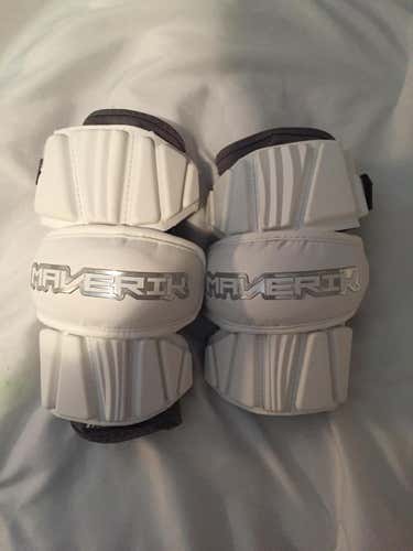 Maverik Max Arm pads