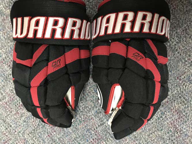 Warrior QR Pro Hockey Gloves