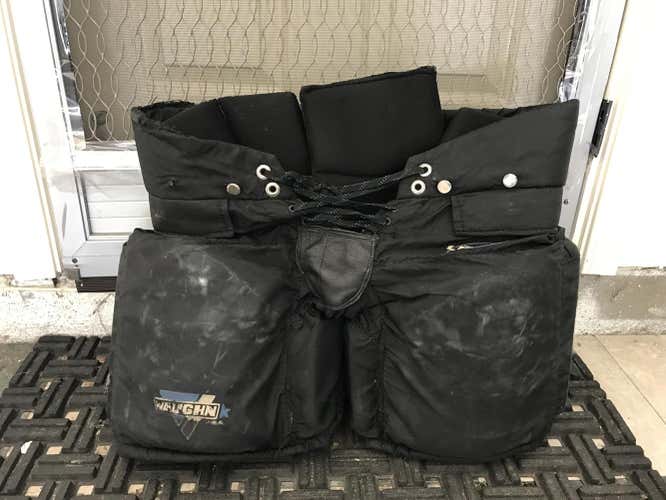 Vaughn Pants- Legacy 4000. Size Small
