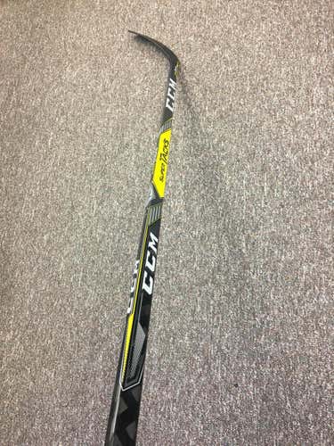 Brand New CCM Super Tacks Pro Stock Grip. RH. 75 Flex Curve Kane/Hossa. 60"  length.  130.00