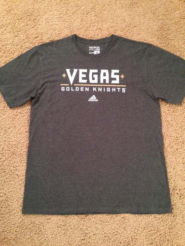 VEGAS GOLDEN KNIGHTS Ice Hockey T-shirt, Size: Adult Extra Large ++ BRAND NEW – NEVER WORN ++