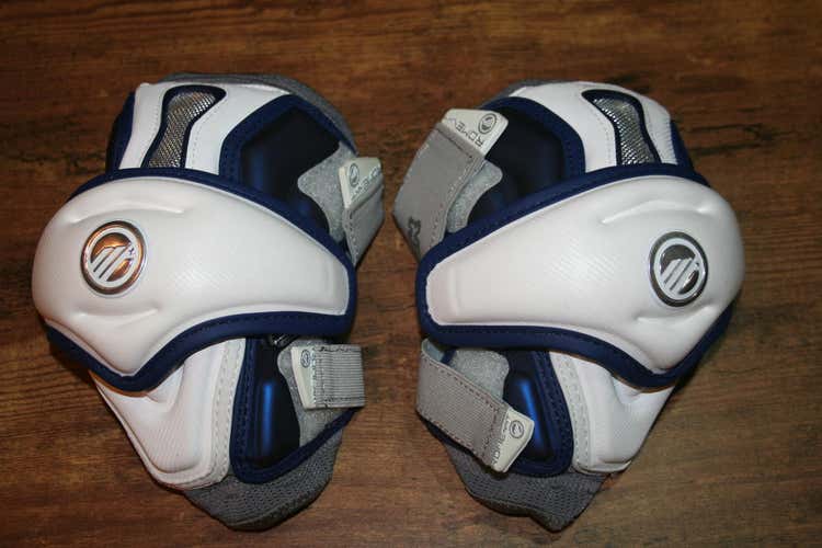 BNWT Maverik Rome NXT Arm Pad - Navy Blue (Large)