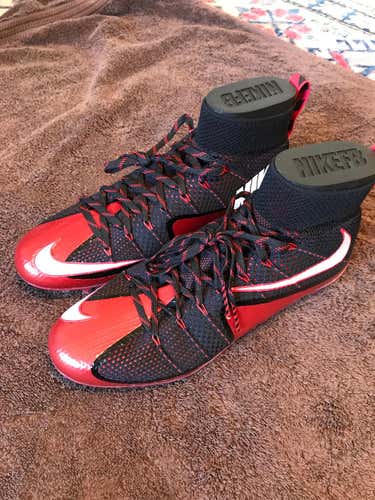 Nike Untouchable Cleats BN Black/Red 10.5