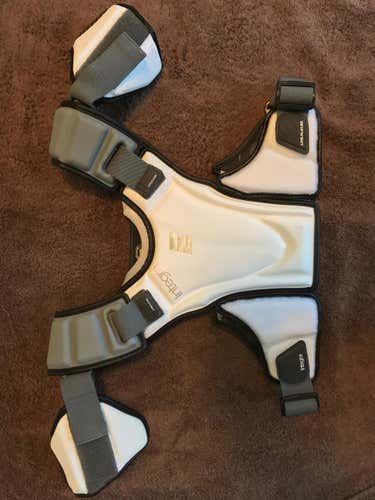 Epoch Integra Shoulder Pads BN Large