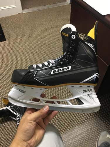 Bauer S160 Ice Hockey Skates 8.5 D