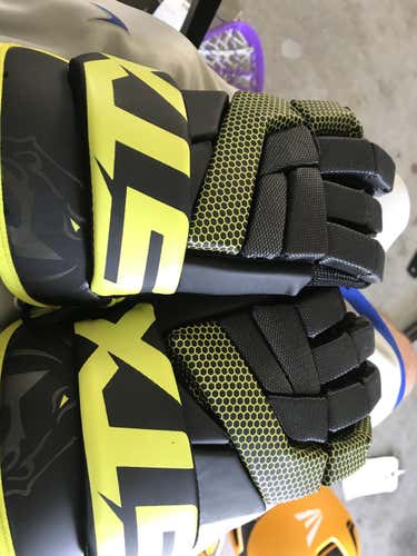 STX stallion 100 nwot