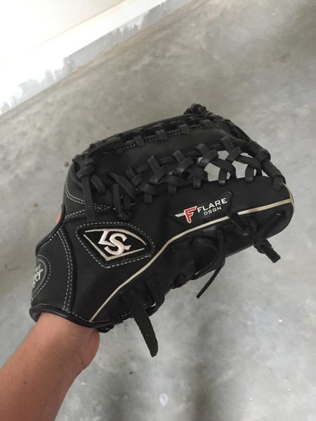 Lousville Slugger pro flare 13 inch