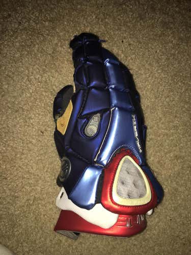 Maverik showtime Rome NXT gloves