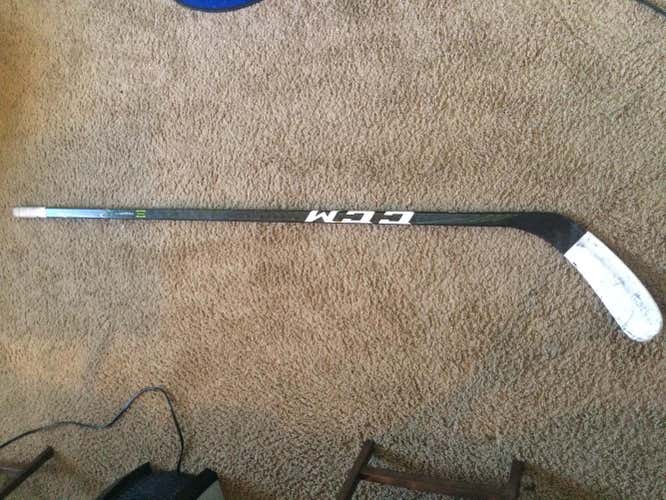 CCM Ribcore Trigger Senior Stick RH P46 85 flex