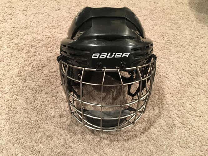 Bauer 7500 hockey helmet size small