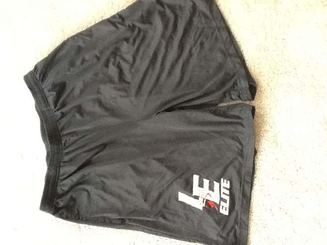 Leading Edge Shorts. Men's Large