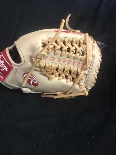 2016 Rawlings Heart of the Hide Series