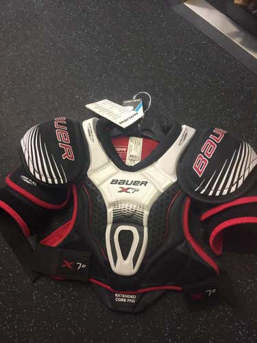 Bauer vapor x 7.0 shoulder pads size medium!