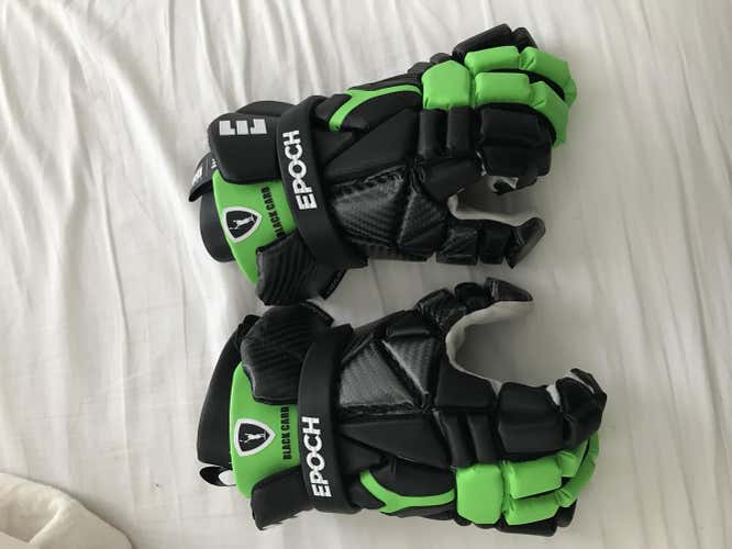 Black Card Epoch Gloves