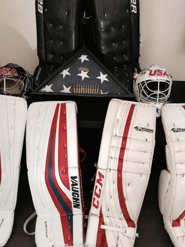 Ccm Elflex Sr Pro Ice hockey Goalie Leg Pads. NCAA div 1 Return from St Lawrence Univ