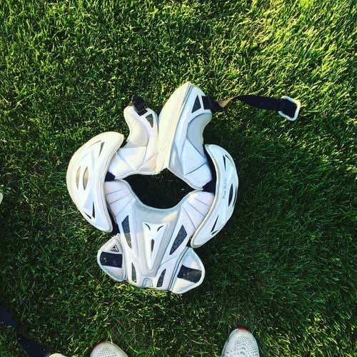 STX shoulders