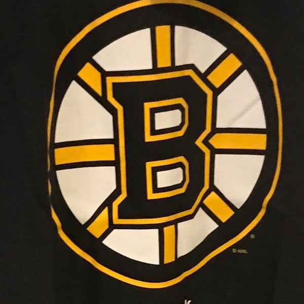 NHL Men's Boston Bruins Yellow Circle T-Shirt