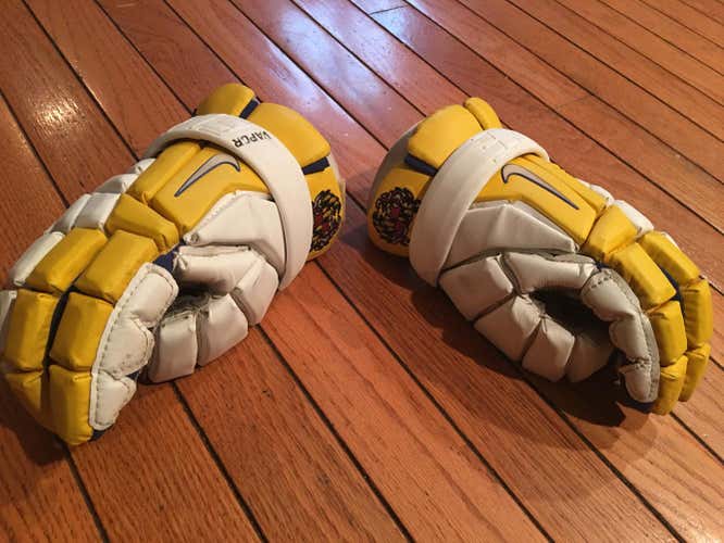 Ripped crabs gloves.  Size 12 "