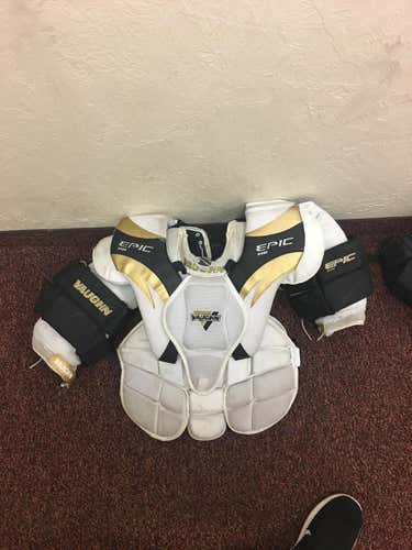 Vaugh Epic  8400 Jr Large Chest Protector