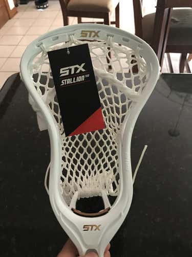 BNWT STX Stallion 700