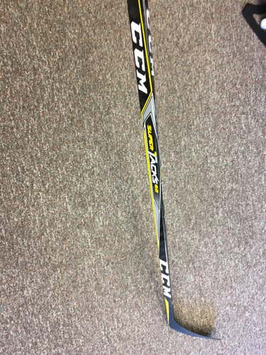 Brand New Pro Stock CCM Super Tacks 2.0 Grip Stick  RH 85 flex   60" length P6/Drury heel curve. ...