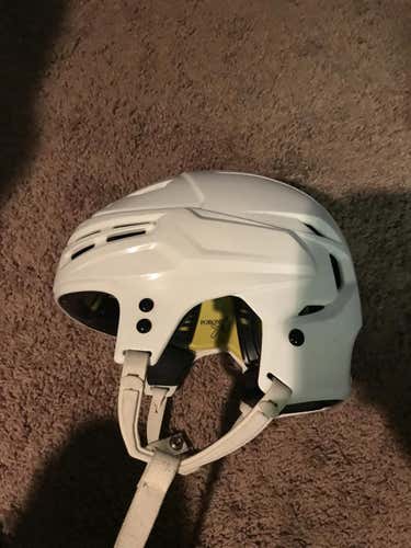 Bauer reakt helmet white
