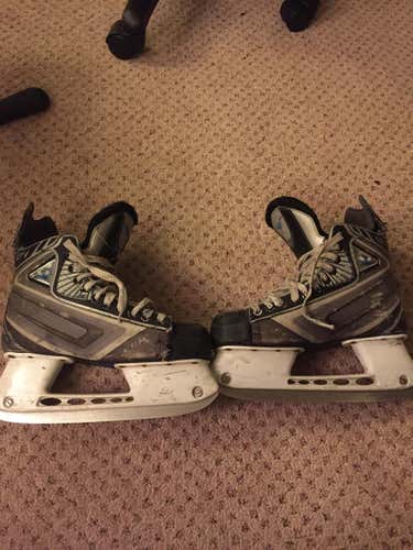 Size 7 CCM hockey skates