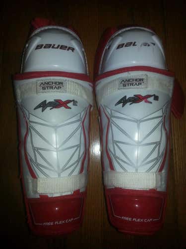 Bauer apx2 shin guards size 13" in excellent condition. See pics.