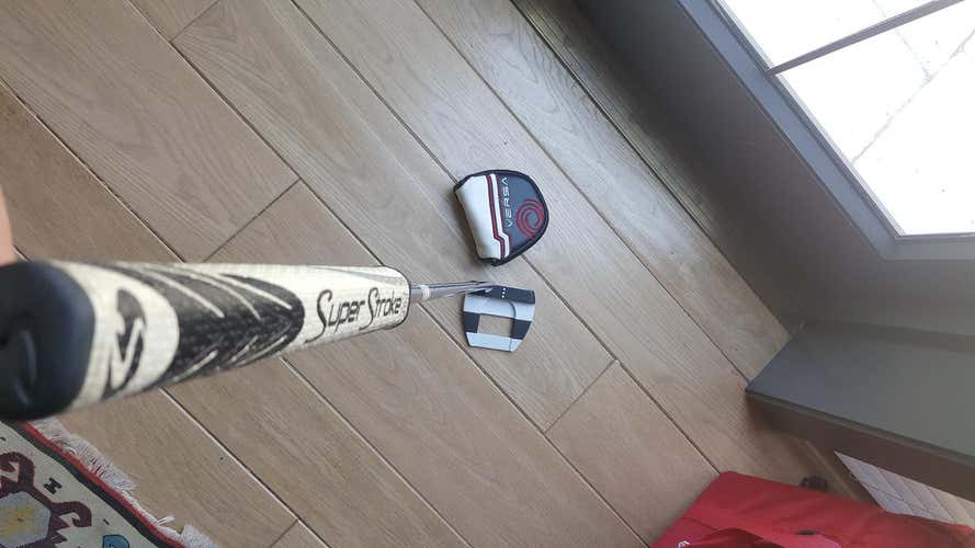 Odyssey versa jailbird putter with super stroke grip and putter cover